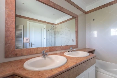 Apartamento T4 para Arrendamento em Santa Maria e São Miguel, São Martinho, São Pedro Penaferrim