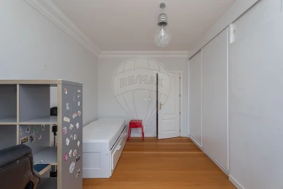 Apartamento T4 para Arrendamento em Santa Maria e São Miguel, São Martinho, São Pedro Penaferrim