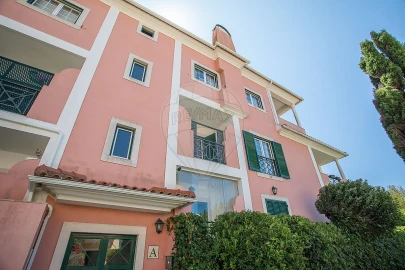 Apartamento T4 para Arrendamento em Santa Maria e São Miguel, São Martinho, São Pedro Penaferrim