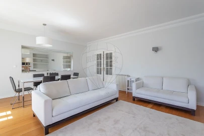 Apartamento T4 para Arrendamento em Santa Maria e São Miguel, São Martinho, São Pedro Penaferrim