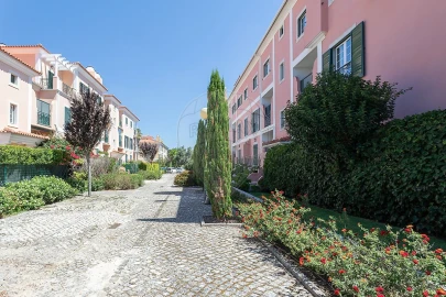 Apartamento T4 para Arrendamento em Santa Maria e São Miguel, São Martinho, São Pedro Penaferrim