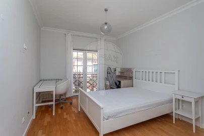 Apartamento T4 para Arrendamento em Santa Maria e São Miguel, São Martinho, São Pedro Penaferrim