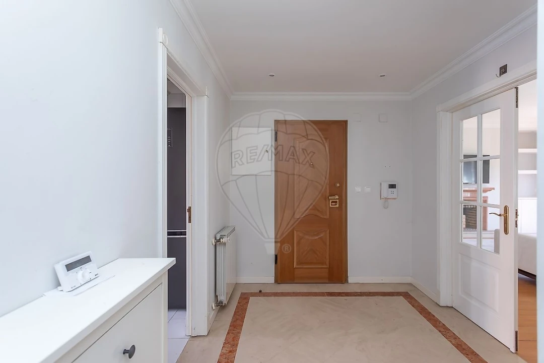 Apartamento T4 para Arrendamento em Santa Maria e São Miguel, São Martinho, São Pedro Penaferrim Foto 46