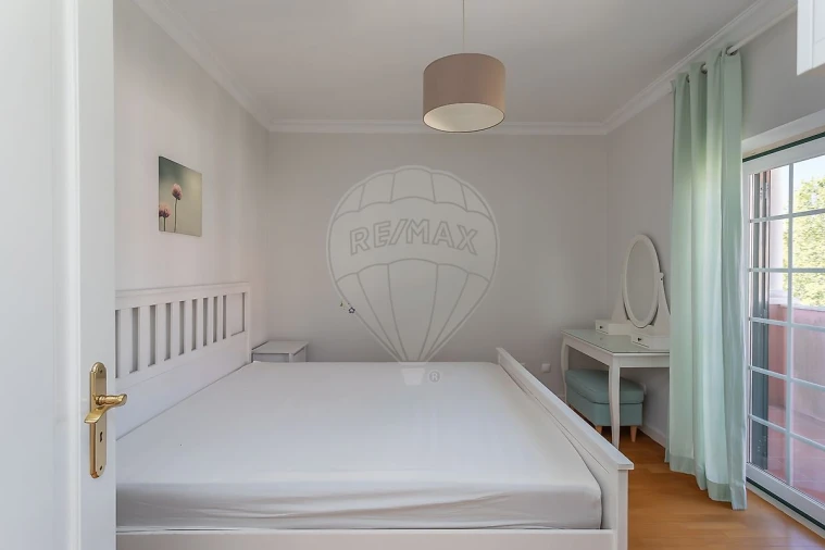 Apartamento T4 para Arrendamento em Santa Maria e São Miguel, São Martinho, São Pedro Penaferrim Foto 6