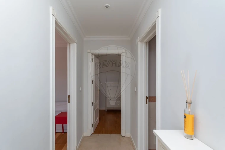 Apartamento T4 para Arrendamento em Santa Maria e São Miguel, São Martinho, São Pedro Penaferrim Foto 8