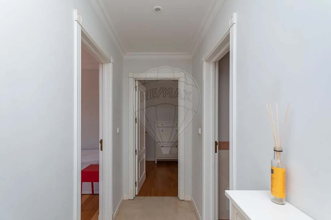 Apartamento T4 para Arrendamento em Santa Maria e São Miguel, São Martinho, São Pedro Penaferrim Foto 8