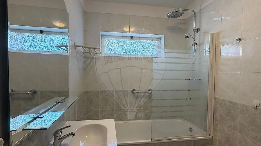 Apartamento T2 para Arrendamento em Campanhã