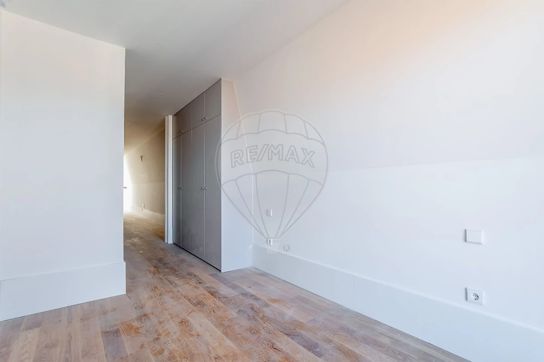 Apartamento T2 para Venda em Cedofeita, Santo Ildefonso, Sé, Miragaia, São Nicolau e Vitória Foto 8