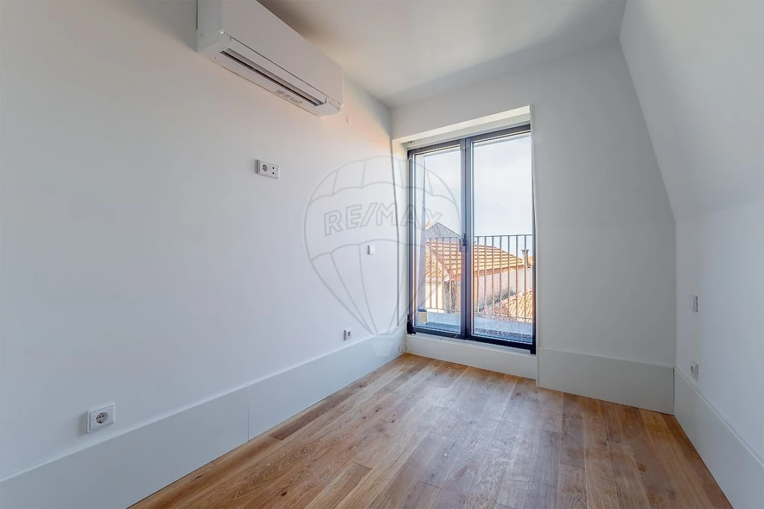 Apartamento T2 para Venda em Cedofeita, Santo Ildefonso, Sé, Miragaia, São Nicolau e Vitória Foto 5