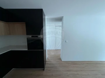 Apartamento T2 para Arrendamento em Mafamude e Vilar do Paraíso