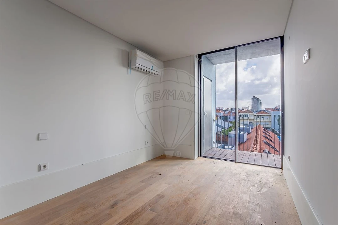 Apartamento T2 para Venda em Cedofeita, Santo Ildefonso, Sé, Miragaia, São Nicolau e Vitória Foto 13