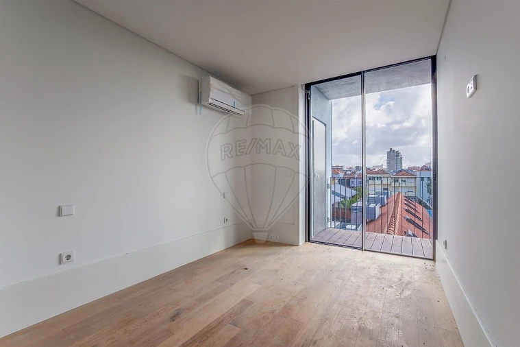 Apartamento T2 para Venda em Cedofeita, Santo Ildefonso, Sé, Miragaia, São Nicolau e Vitória Foto 13