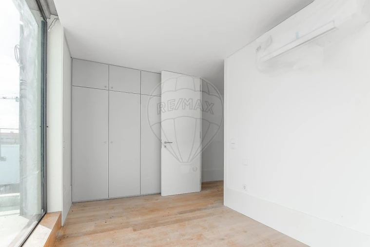 Apartamento T2 para Venda em Cedofeita, Santo Ildefonso, Sé, Miragaia, São Nicolau e Vitória Foto 8