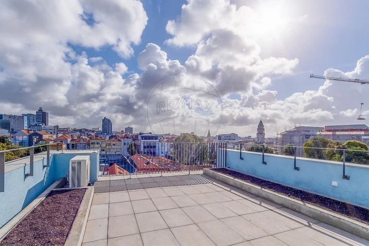 Apartamento T2 para Venda em Cedofeita, Santo Ildefonso, Sé, Miragaia, São Nicolau e Vitória Foto 17