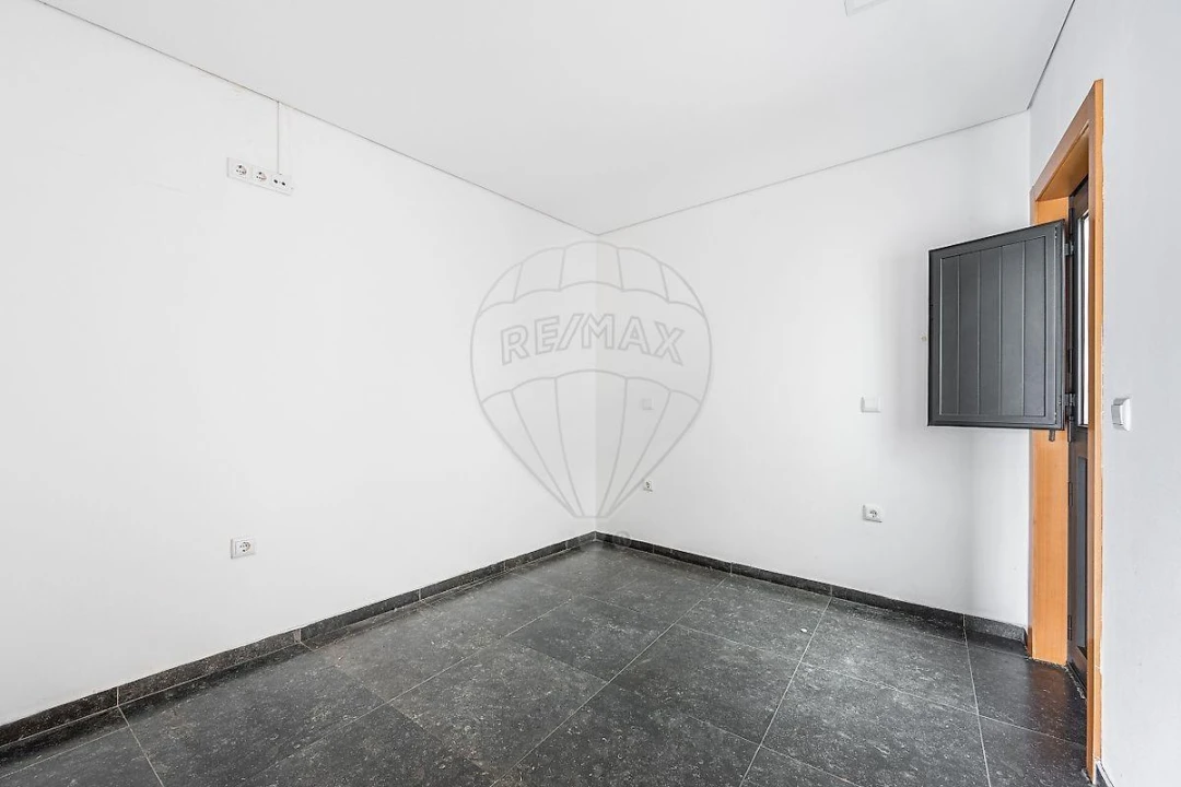 Moradia T3 para Venda em Fermentões Foto 21