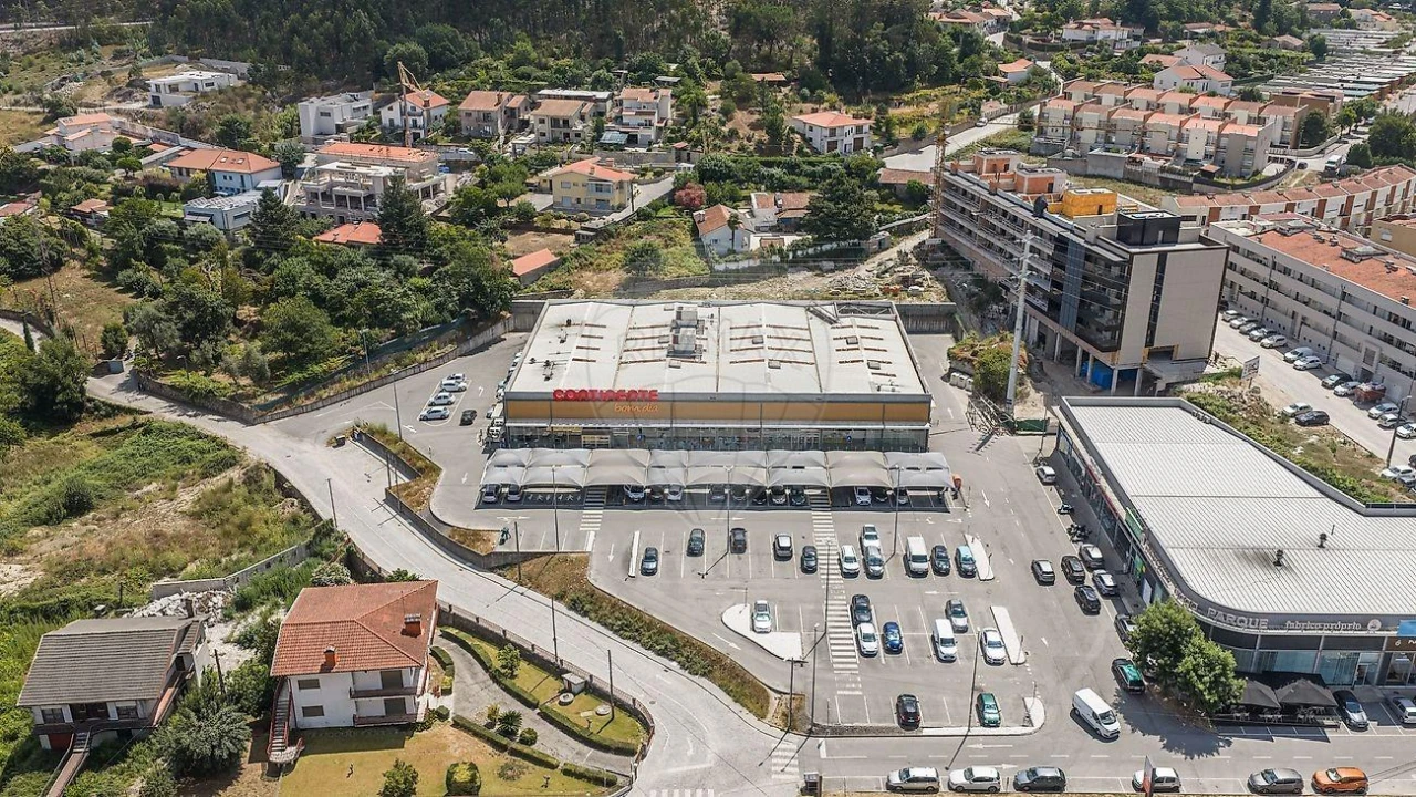 Apartamento T3 para Venda em Braga (Maximinos, Sé e Cividade) Foto 31
