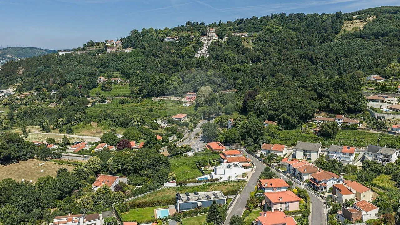Terreno para Venda em Nogueiró e Tenões Foto 14