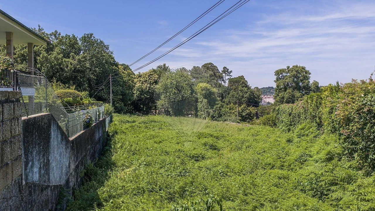 Terreno para Venda em Nogueiró e Tenões Foto 3