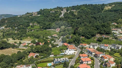 Terreno para Venda em Nogueiró e Tenões