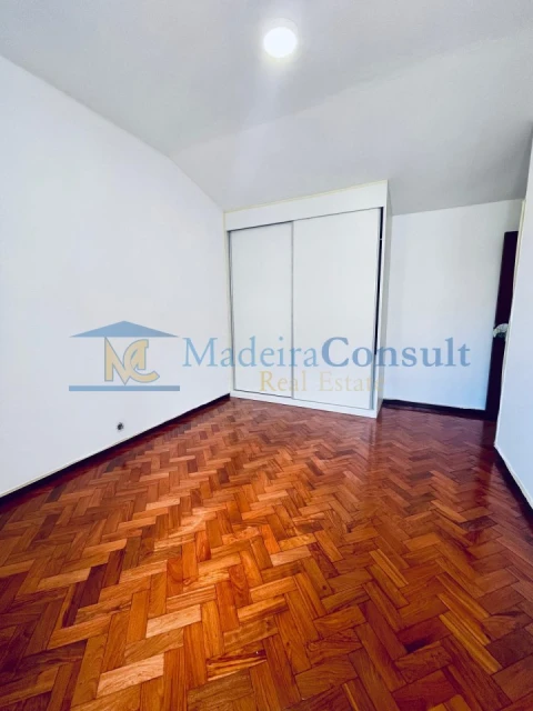 Apartamento T2 para Venda em Funchal (Se)