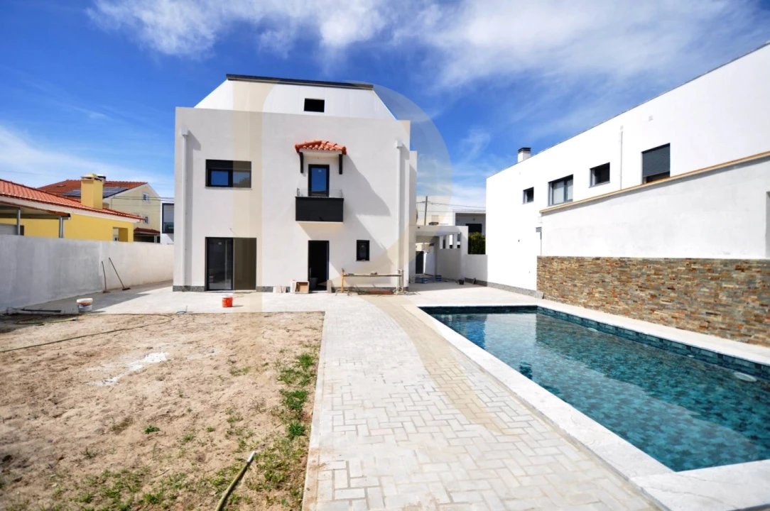 Moradia T4 para Venda em Fernao Ferro Foto 4