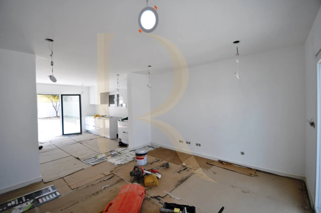 Moradia T4 para Venda em Fernao Ferro Foto 14