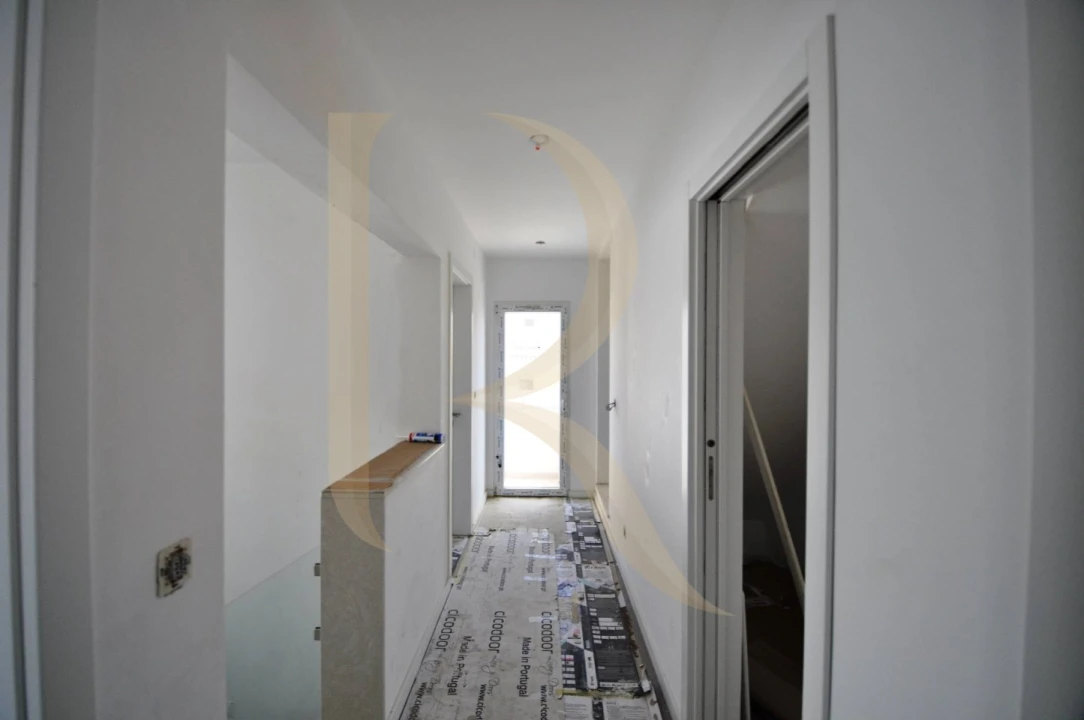 Moradia T4 para Venda em Fernao Ferro Foto 25