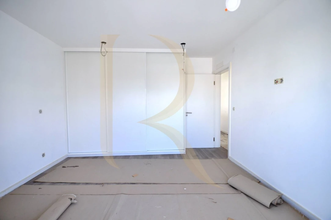 Moradia T4 para Venda em Fernao Ferro Foto 29