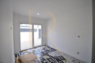 Moradia T4 para Venda em Fernao Ferro