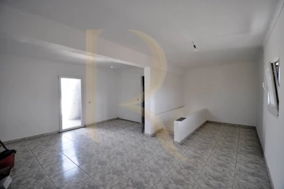 Moradia T4 para Venda em Fernao Ferro