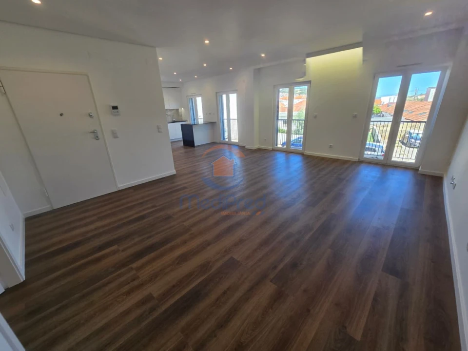 Apartamento T3 para Venda em Ramada e Caneças Foto 1