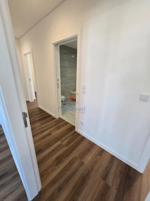 Apartamento T3 para Venda em Ramada e Caneças