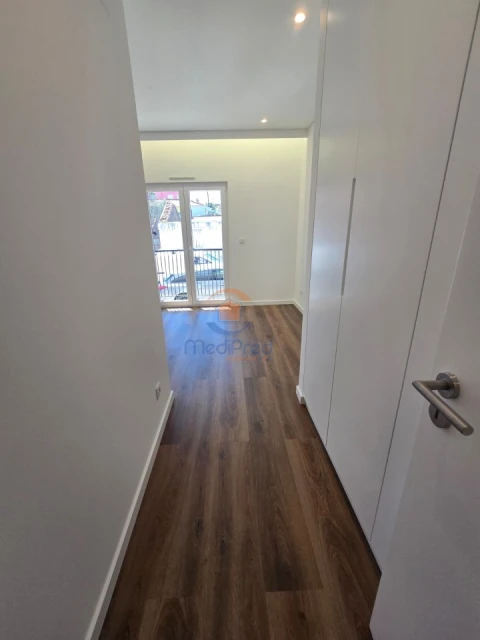 Apartamento T3 para Venda em Ramada e Caneças