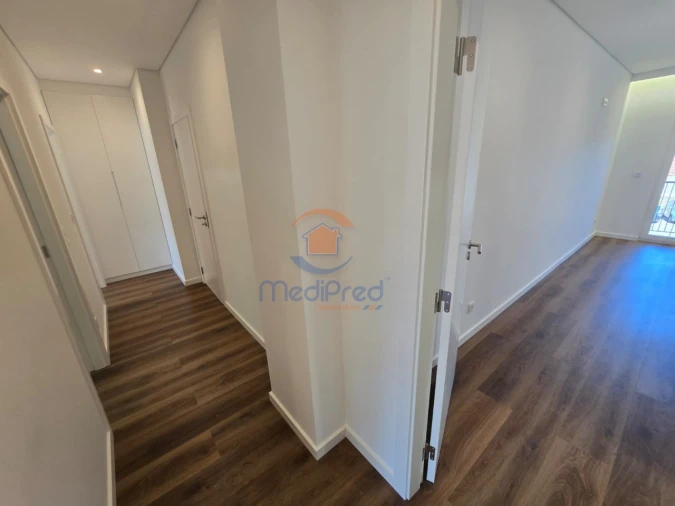 Apartamento T3 para Venda em Ramada e Caneças Foto 18