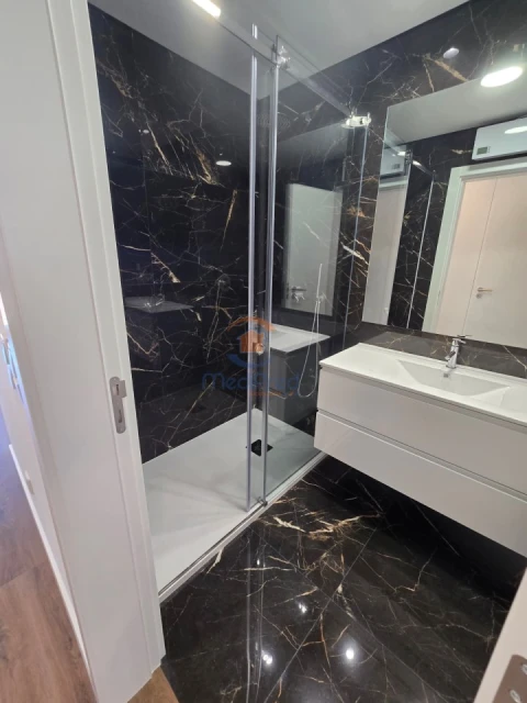Apartamento T4 para Venda em Ramada e Caneças