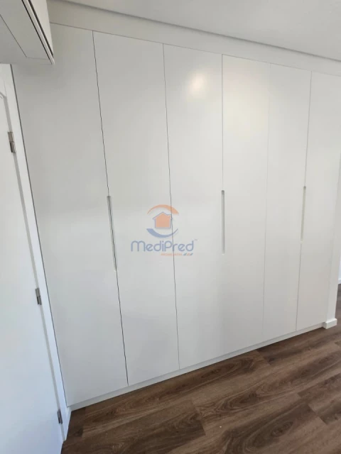Apartamento T4 para Venda em Ramada e Caneças