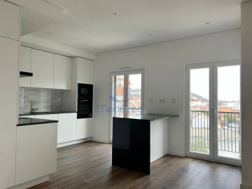 Apartamento T4 para Venda em Ramada e Caneças
