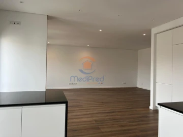 Apartamento T4 para Venda em Ramada e Caneças