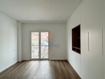 Apartamento T4 para Venda em Ramada e Caneças
