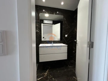 Apartamento T4 para Venda em Ramada e Caneças