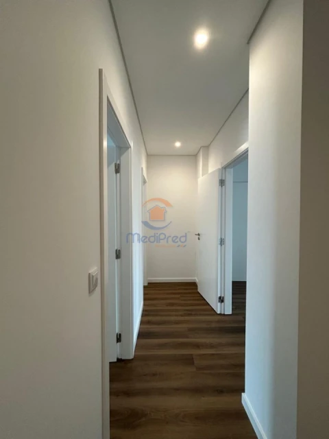 Apartamento T4 para Venda em Ramada e Caneças
