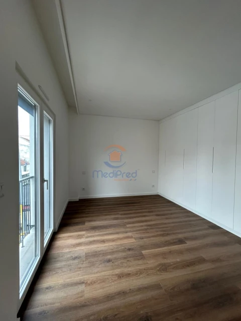Apartamento T4 para Venda em Ramada e Caneças