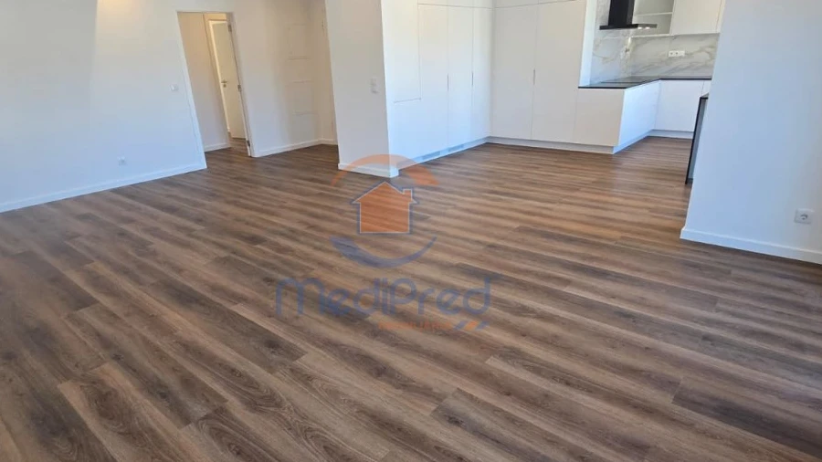 Apartamento T4 para Venda em Ramada e Caneças