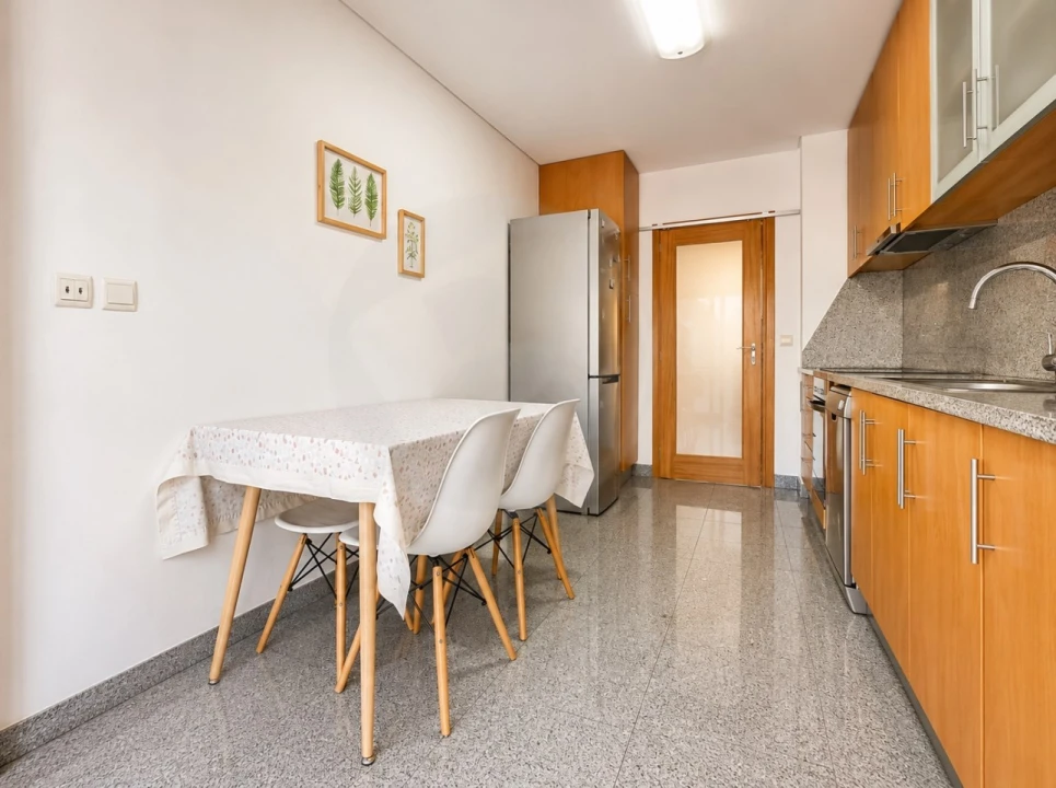 Apartamento T2 para Venda em Azurara Foto 7