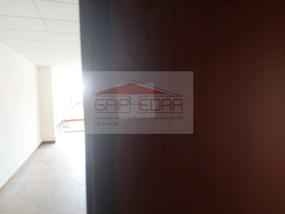 Escritório para Venda em Tavarede Foto 14