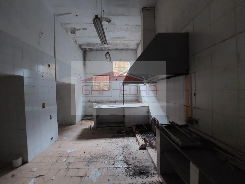 Prédio para Venda em Arcos e Mogofores Foto 11