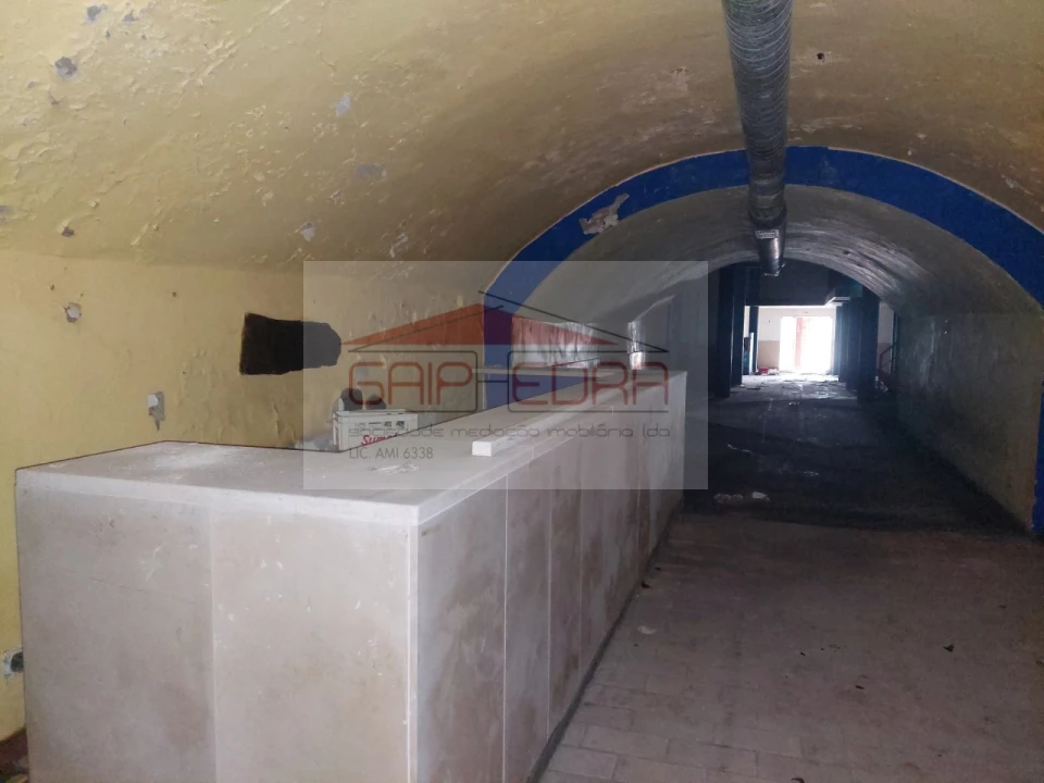 Prédio para Venda em Arcos e Mogofores Foto 18