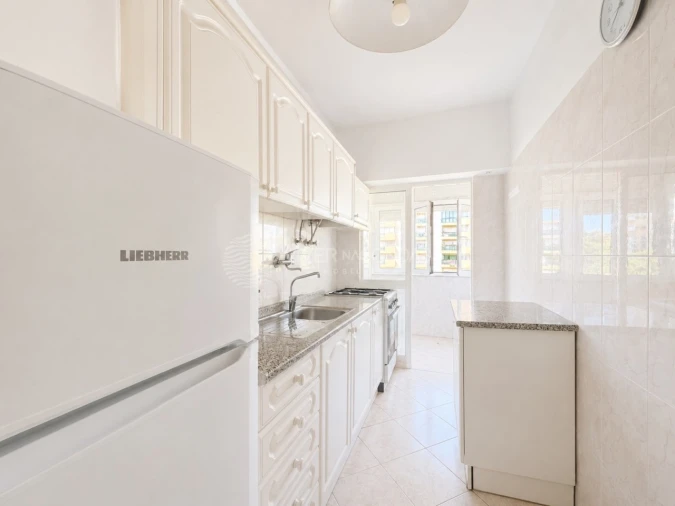 Apartamento T1 para Arrendamento em Costa da Caparica Foto 4