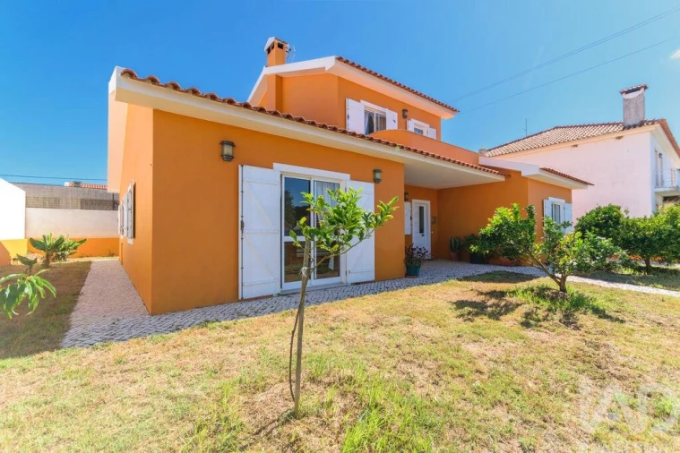 Moradia T3 para Venda em Alfeizerão Foto 7