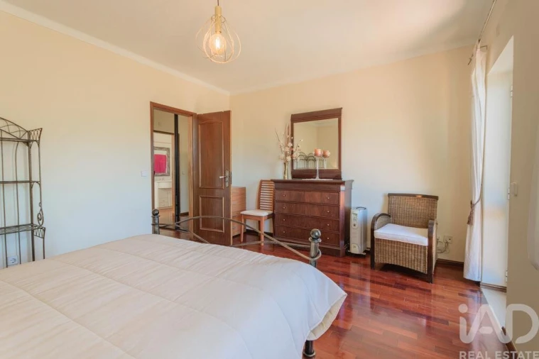 Moradia T3 para Venda em Alfeizerão Foto 28